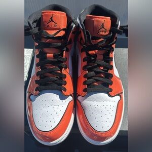 Air Jordan 1 Mid Se
